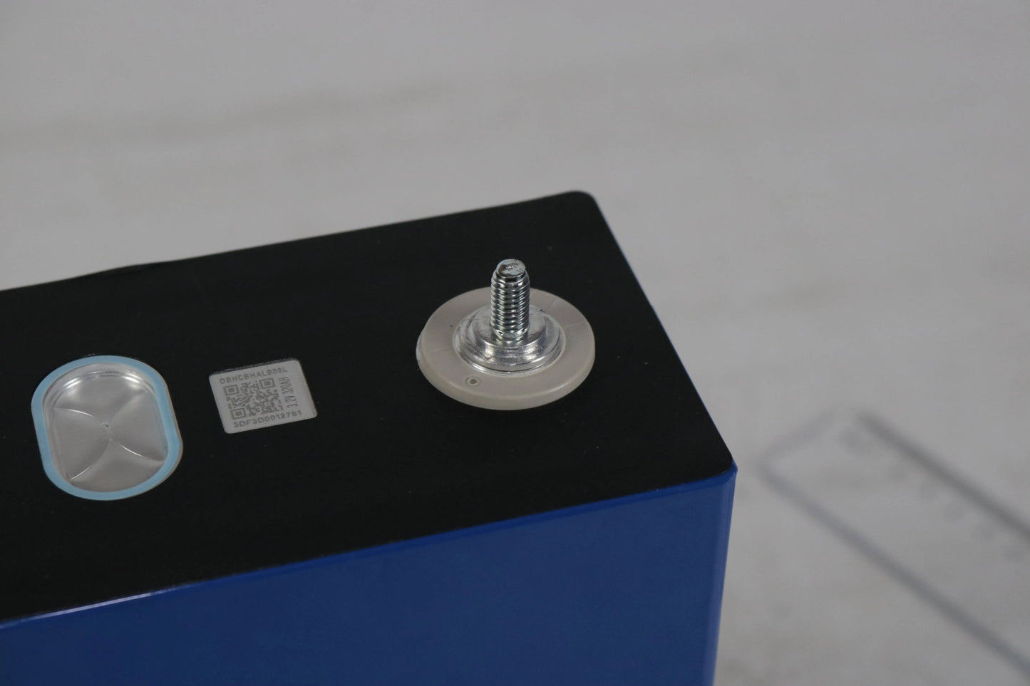 US Stock 320AH Lifepo4 Battery Rechargeable lithium iron phosphate batteries DIY 12V 24V 48V For EV Golf Cart Boat with busbars